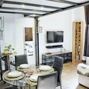 https://charming-design-loft-isola-milano.italymilanhotels.net